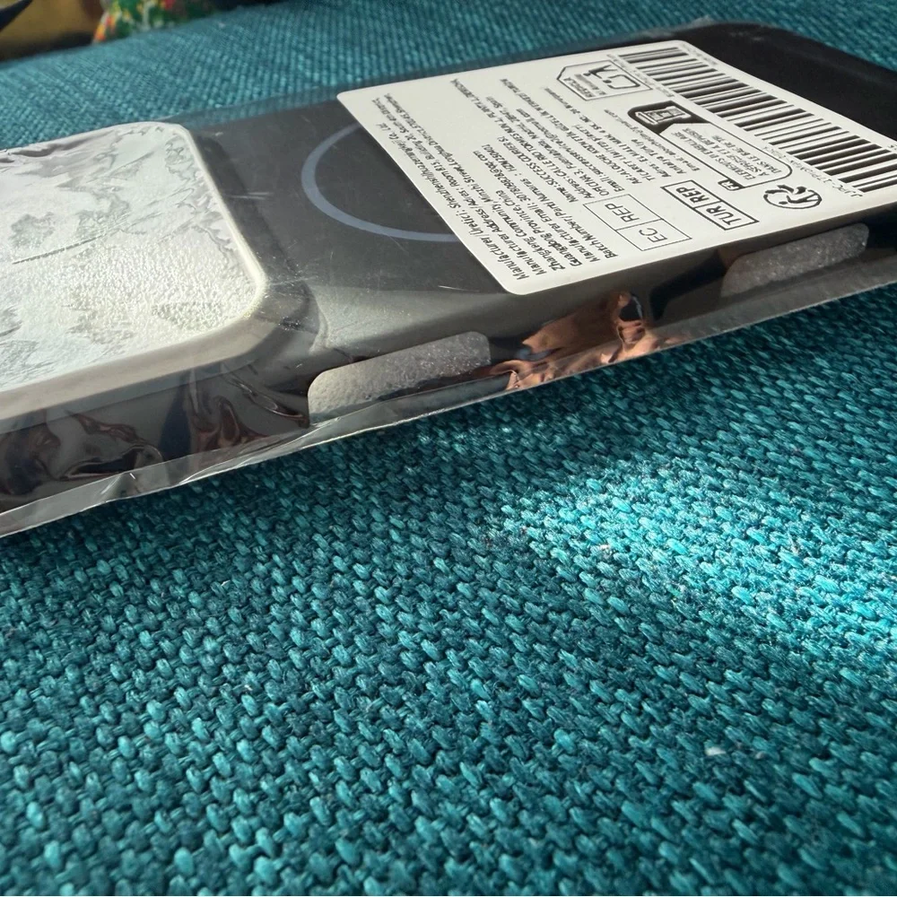 iPhone BUNDLE 17 PRO MAX Accessory bundle - Picture 6 of 10